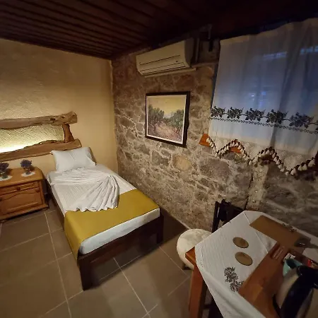 Olivia 1845 Hotel