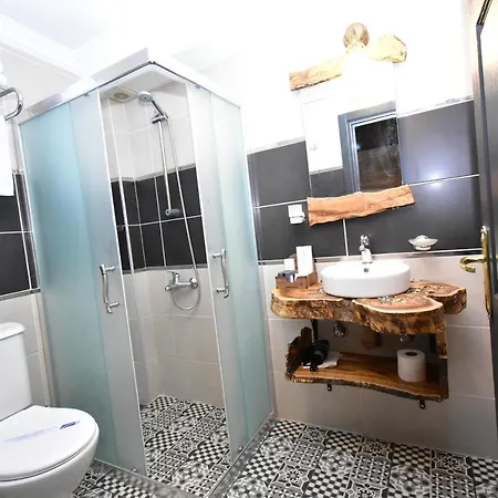 Olivia 1845 Ayvalik